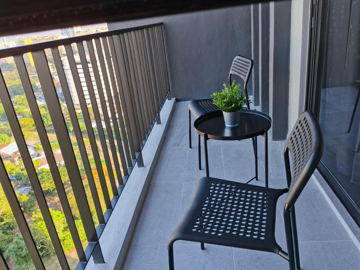 Beacon Exec Suites# Msg Chair#Disney Hotstar George Town Exterior foto